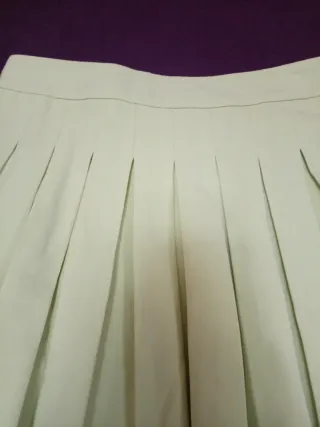 Falda plisada verde lima pastel