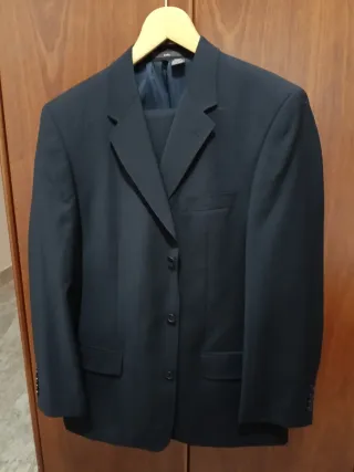Traje azul americana y pantalón T.54