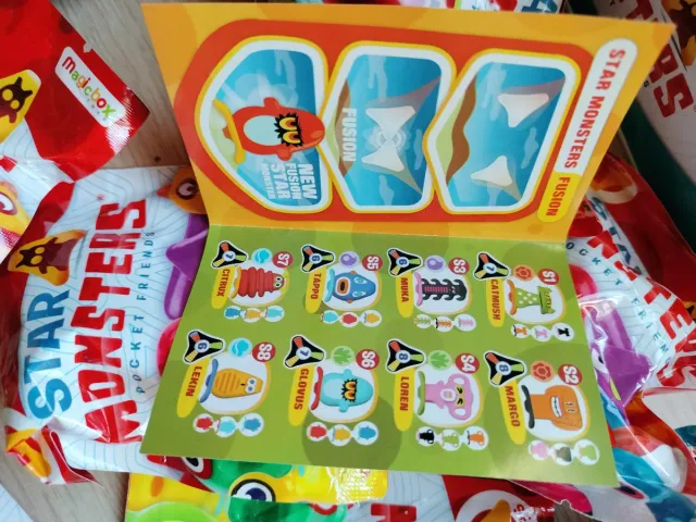 Star Monsters Fusion Edition Caja y Bolsas