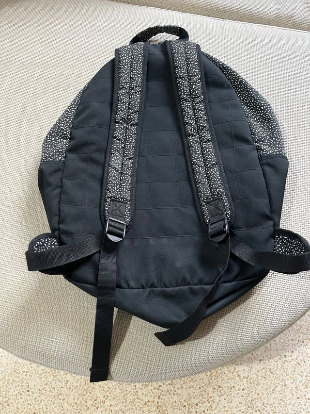 Mochila Herschel Negra Estampada