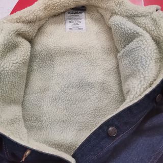 Chaqueta vaquera Pull and Bear con borrego