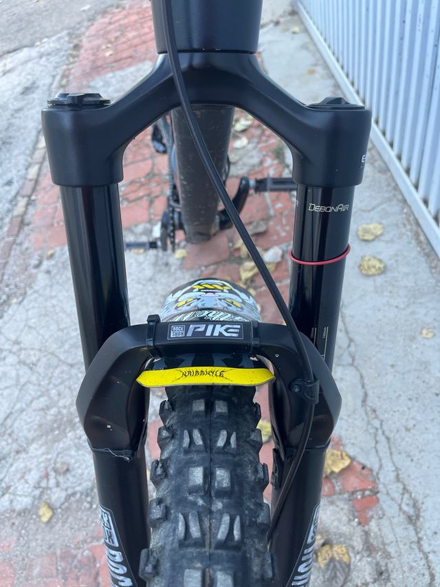 Bicicleta Doble Suspensión Negra