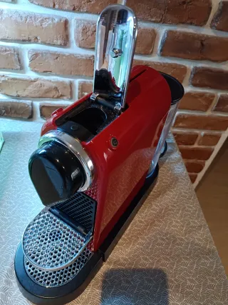 Cafetera Nespresso Citiz Roja