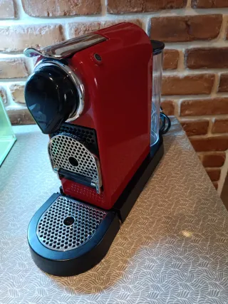 Cafetera Nespresso Citiz Roja