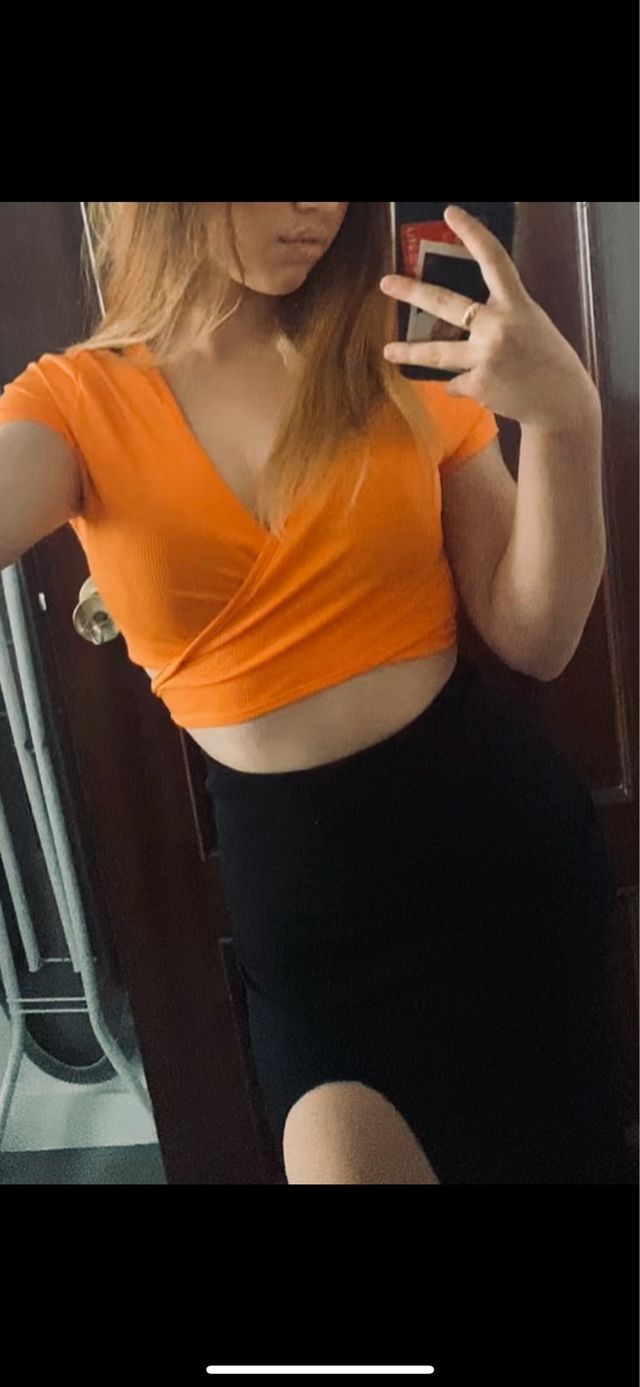 Top Naranja Cruzado Manga Corta