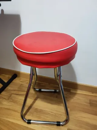 Taburete plegable rojo