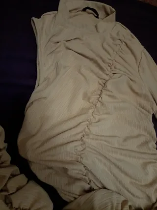 Vestido Shein elástico sin manga beige vale para L