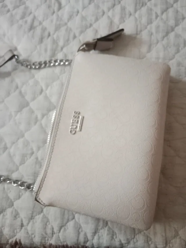 Bolso Guess Beige y Plateado