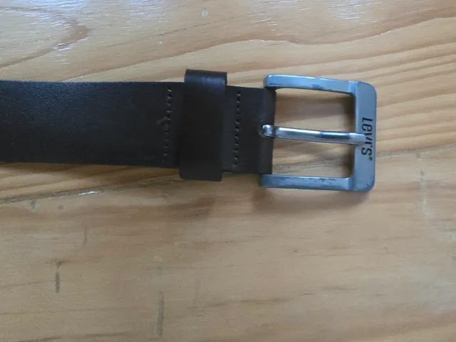 Cinto Levi's castanho 95/38