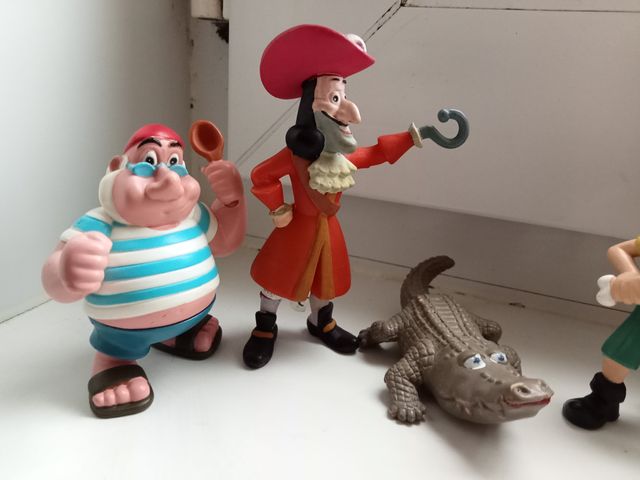 Figuras Disney Jake e os Piratas Gancho Peter Pan