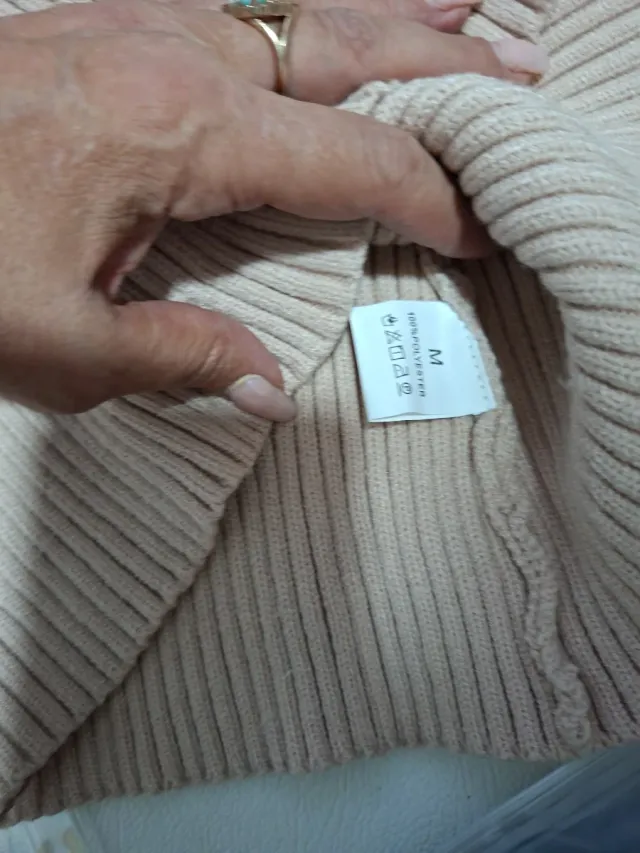 Top punto cuello halter beige talla única