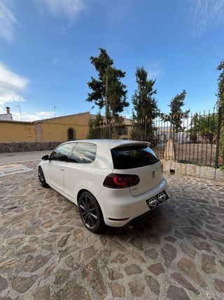 Volkswagen Golf GTI 6 en perfecto estado
