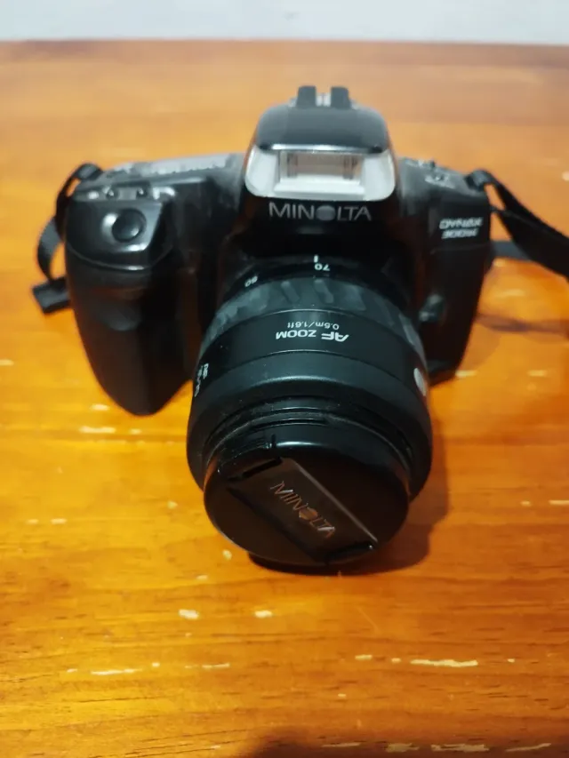 Cámara Analógica Minolta + Bolso
