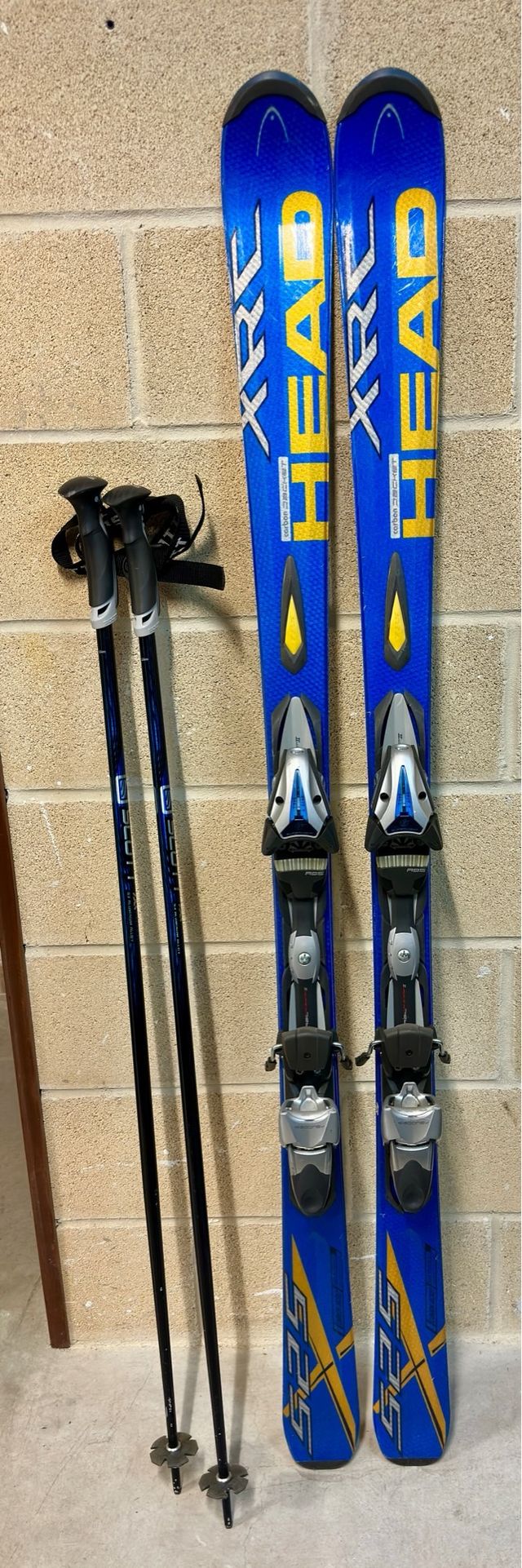 Esquís Head XRC 525 con bastones