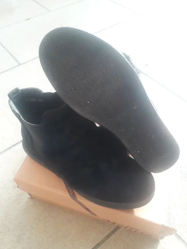 Stivaletti neri con pelliccia donna