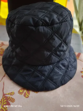 Gorro acolchado azul marino