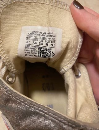 Converse plateadas