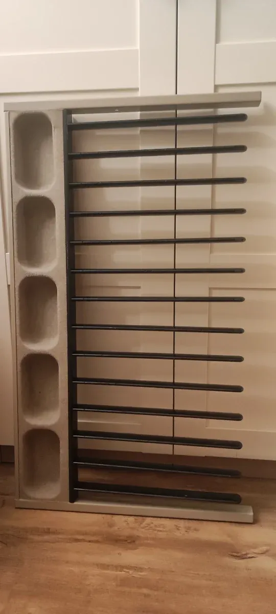 Pantalonero Ikea con departamentos