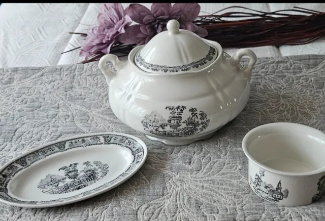 Sopera, fuente y salsera Vargas Segovia