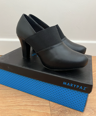 botines negros con tacon marypaz