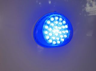Luci LED per piscina sommerse ricaricabili