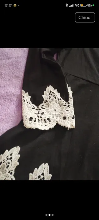 Maglia nera manica lunga con pizzo