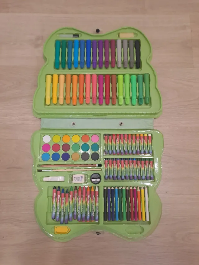 Astuccio farfalla di pitture