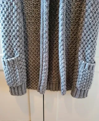 Chaleco gris de punto