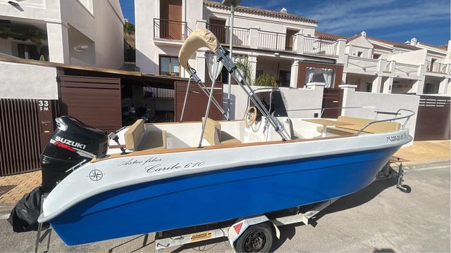 Embarcación Astec Fiber Caribe 610 12 Personas