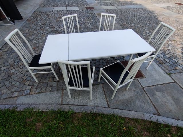 Tavolo da pranzo o da ufficio bianco con 6 sedie