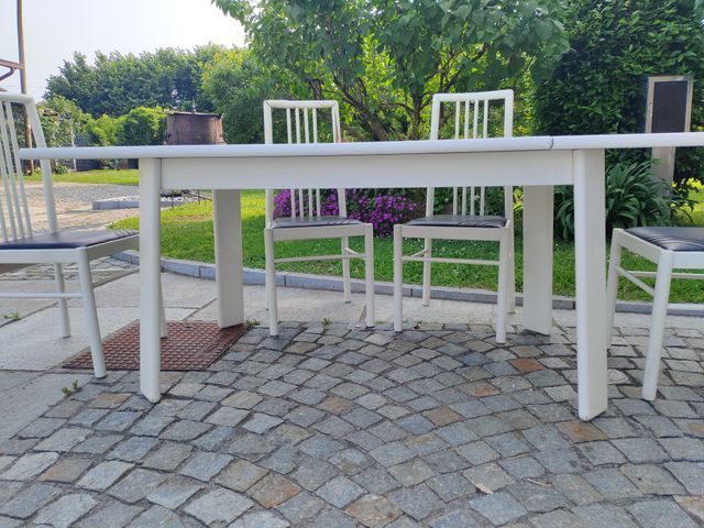 Tavolo da pranzo o da ufficio bianco con 6 sedie