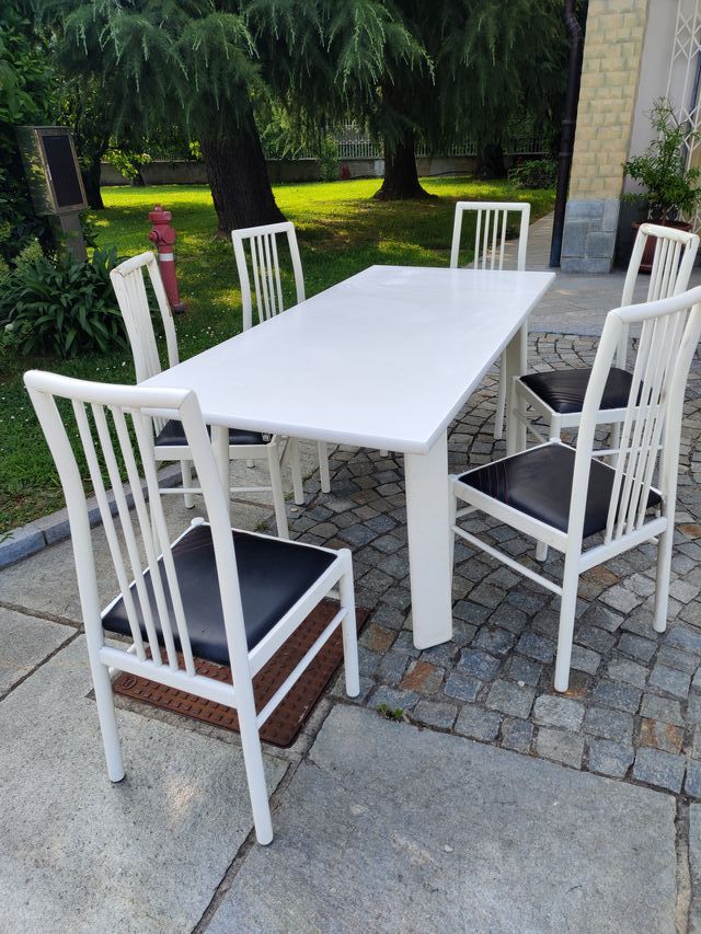 Tavolo da pranzo o da ufficio bianco con 6 sedie