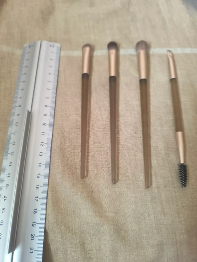 Set 4 brochas de maquillaje