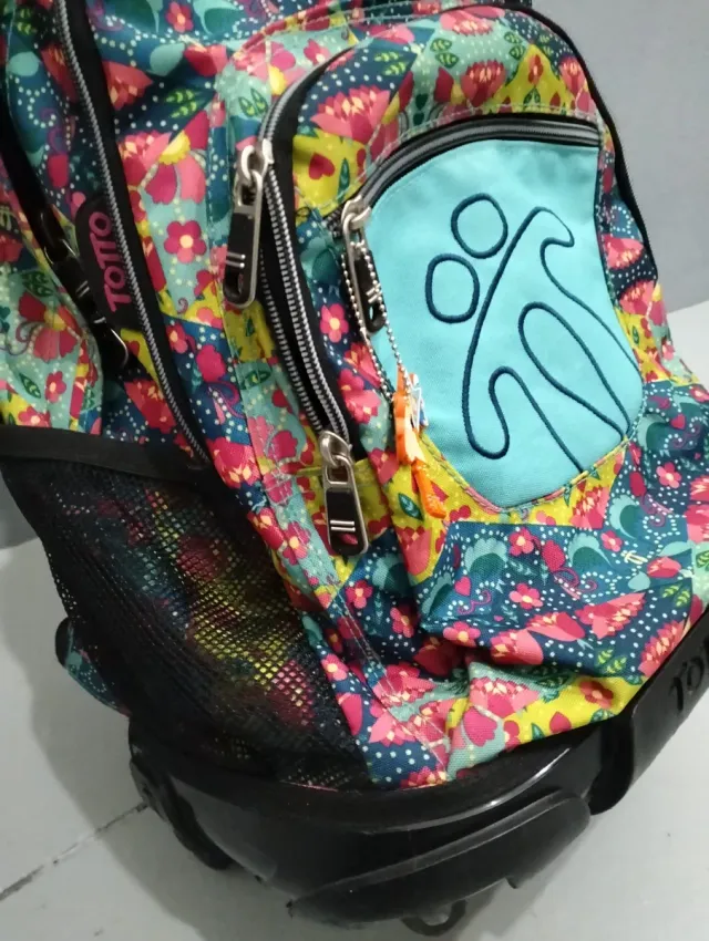 Mochila con ruedas infantil Totto