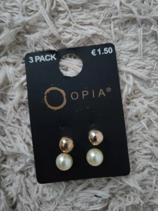 3 pares pendientes OPI A bola dorados y perla