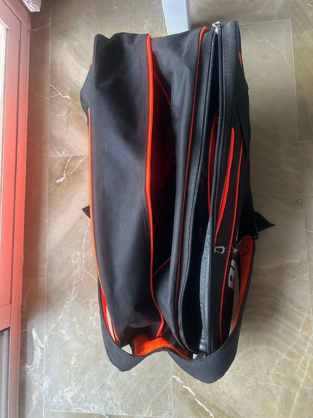 Bolso de pádel Bullpadel negro y naranja