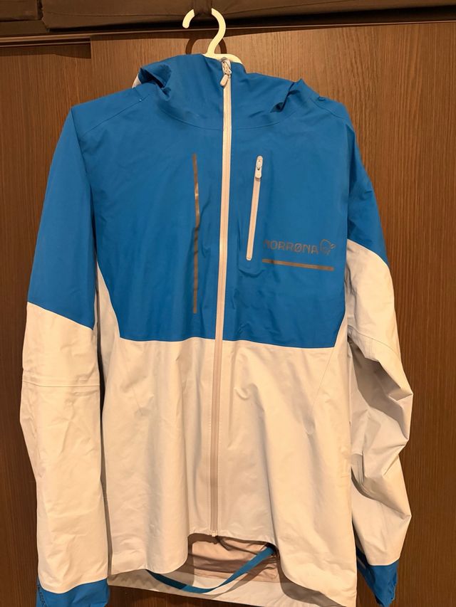 Jaqueta Norrøna Mykonos Azul/Névoa Azul