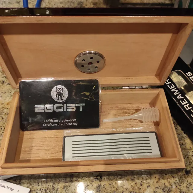 Umidificatore per sigari con igrometro