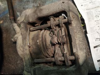 Peugeot 205 pinze freno anteriori