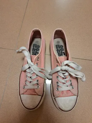 Zapatillas Estilo Converse rosas y blancas