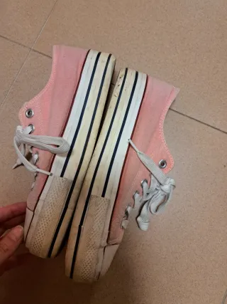 Zapatillas Estilo Converse rosas y blancas