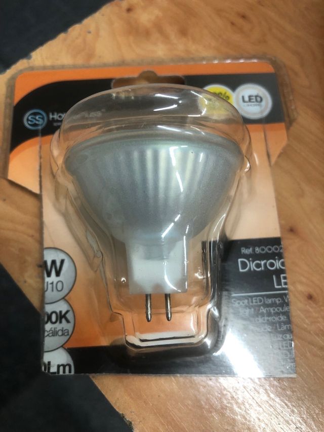 45 halógenos 50W 220v