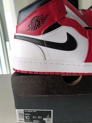 Air Jordan 1 Mid