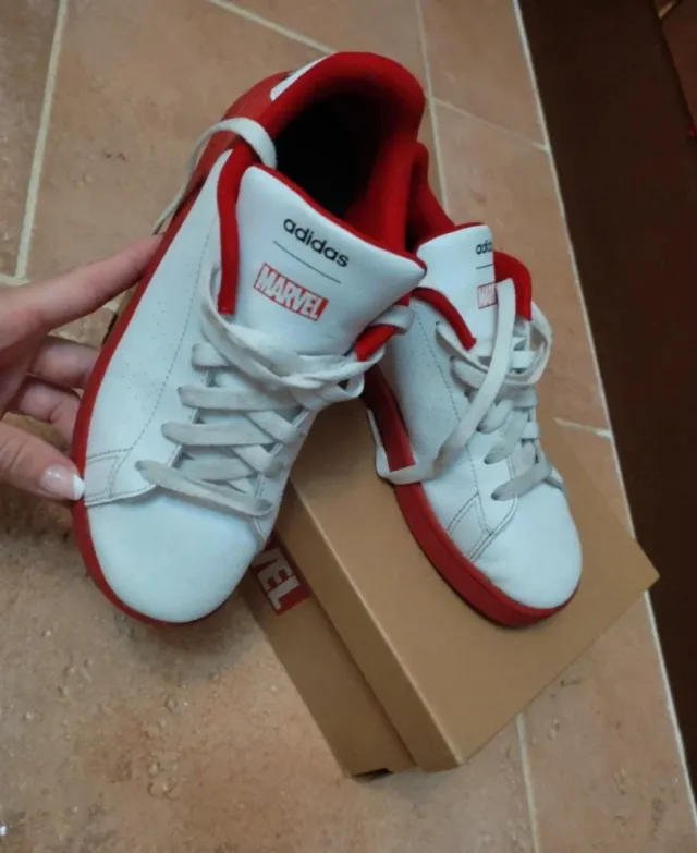 Zapatillas Adidas Marvel Spiderman niño