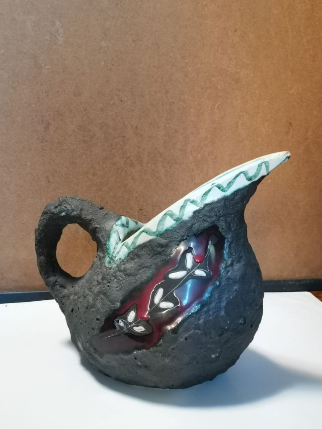 Brocca ceramica effetto lava con disegno