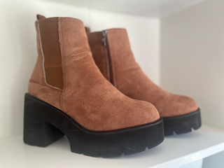 botas botines marrones con plataformas de ante