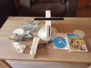 Nintendo Wii + 2 Juegos