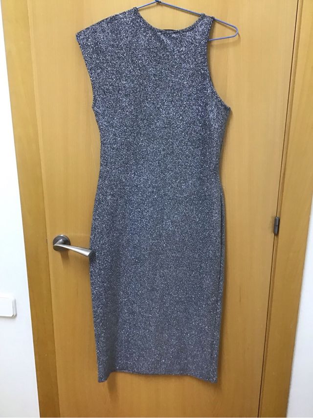 Vestido plateado brillante