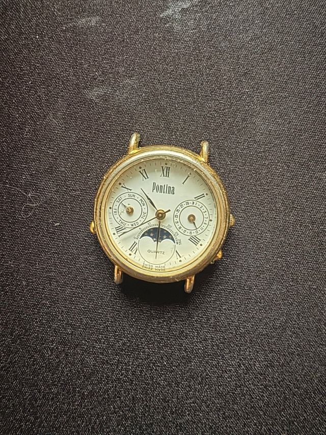 Reloj Pontina Cuarzo Multifunción Dorado