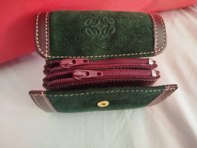 Monedero y llavero Loewe verde y marrón